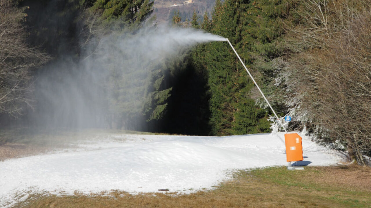 VIDÉO - Ski : comment fonctionne une usine à neige artificielle