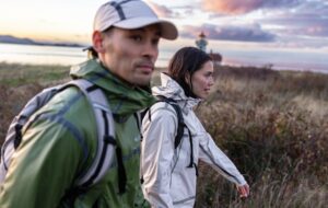 Hype the hike : oubliée la randonnée à la papa, la Gen Z redécouvre la nature à sa manière