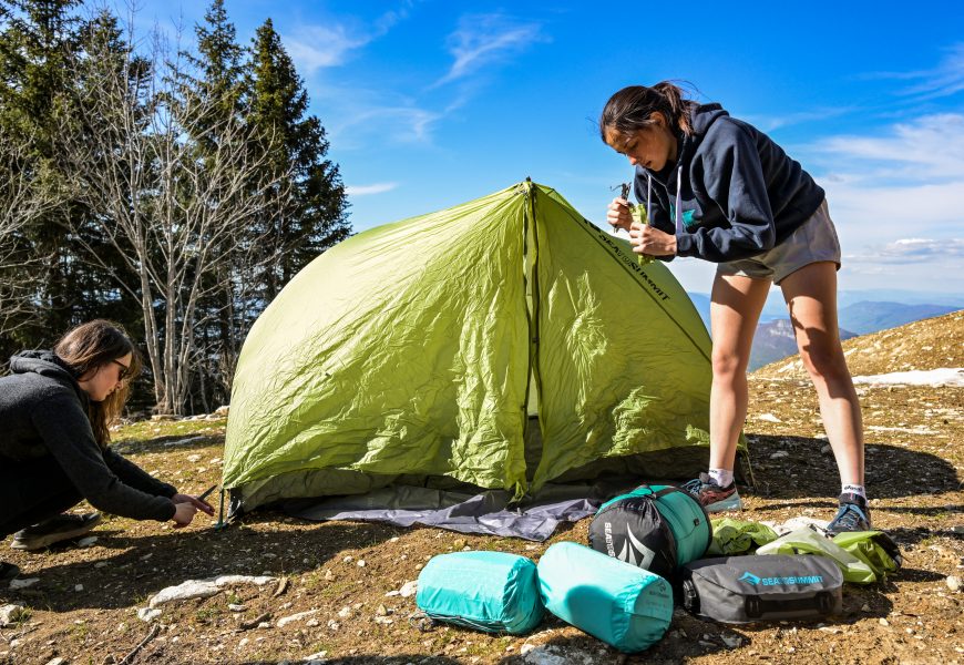 Randonnée et bivouac : 8 accessoires pour camper plus écolo - WE DEMAIN